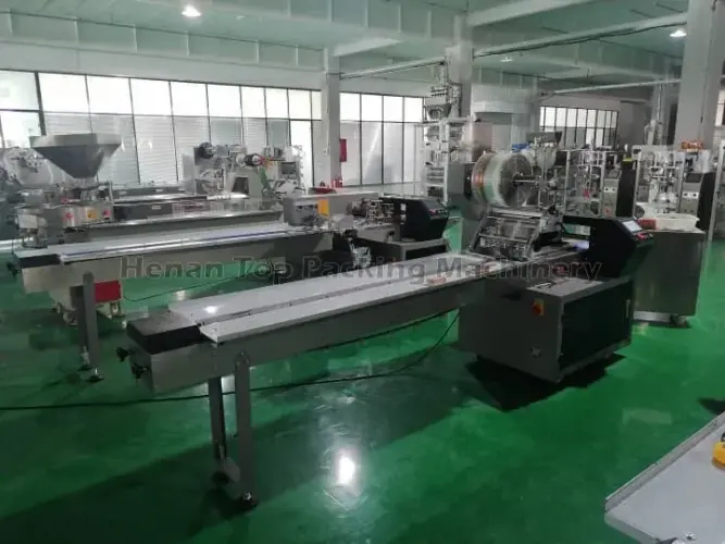 Automatic pillow packaging machine