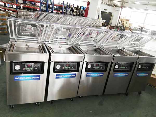 Vacuum packaging machine in factory for sale