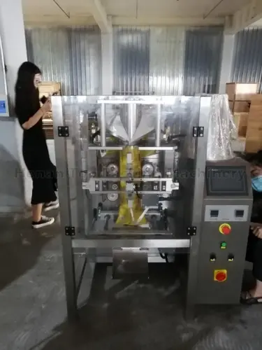 Automatic bag packing machine