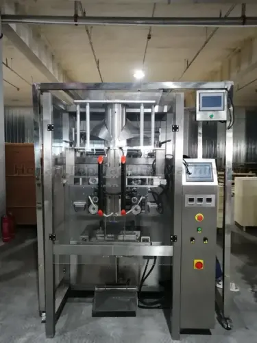 Lapel machine for powder bag packing