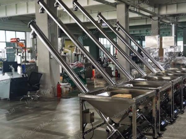 Screw powder feeding conveyor