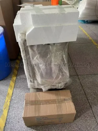 Chips packaging machine in wrapping film