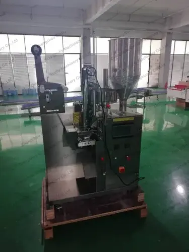 Tea bag packing machine for tea leaf