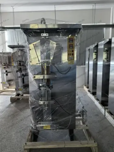 Newly-made liquid packing machine